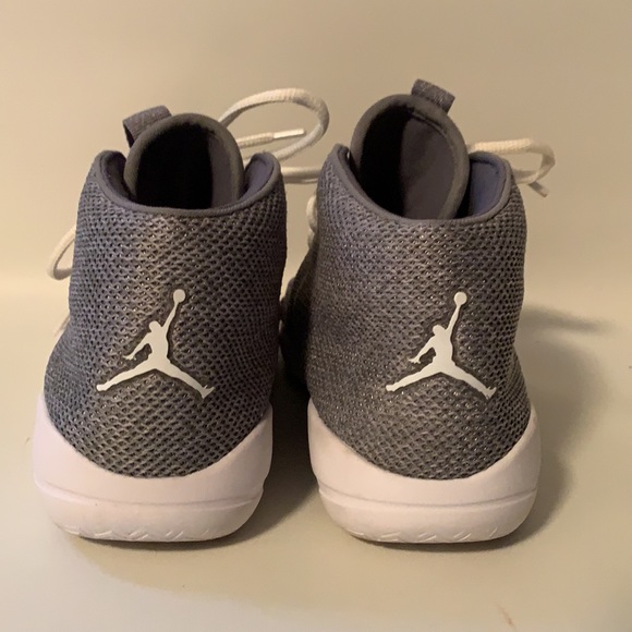Jordan’s - Picture 4 of 6